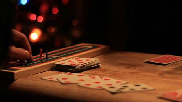 Cribbage-классическая настольная карточная игра