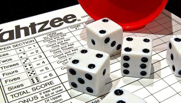 Yahtzee-игра в кости