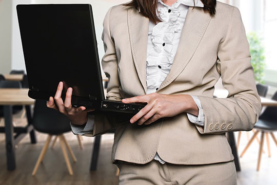 ビジネスミーティング-カンファレンス-マーケティングプラン-サポート