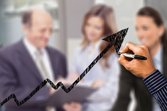 Kleinunternehmen-Erfolgstrend-Gewinn-Partnerschaft-Zusammenarbeit-Rang-Management