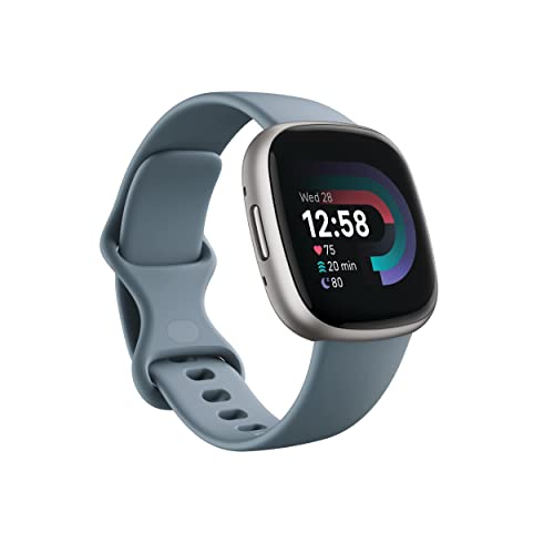 Fitbit Versa 4 Fitness-Smartwatch mit Tagesbereitschaft, GPS, Herzfrequenz rund um die Uhr, über 40 Trainingsmodi, Schlaf-Tracking und mehr, Wasserfallblau/Platin, Einheitsgröße (S- und L-Bänder im Lieferumfang enthalten)