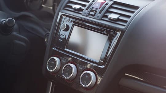 carro-interior-veículo-painel-som-áudio-rádio