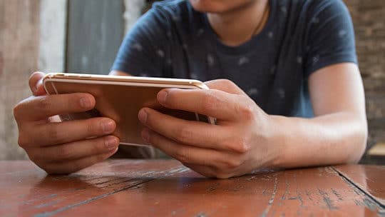 Couleurs vives et sons hypnotiques