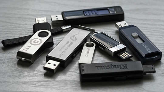 10 самых продаваемых USB-накопителей / флешек