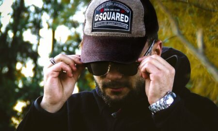 戴棒球帽可以戴太陽鏡嗎？