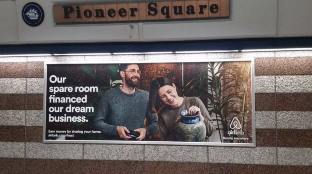 Reklama środka transportu Airbnb