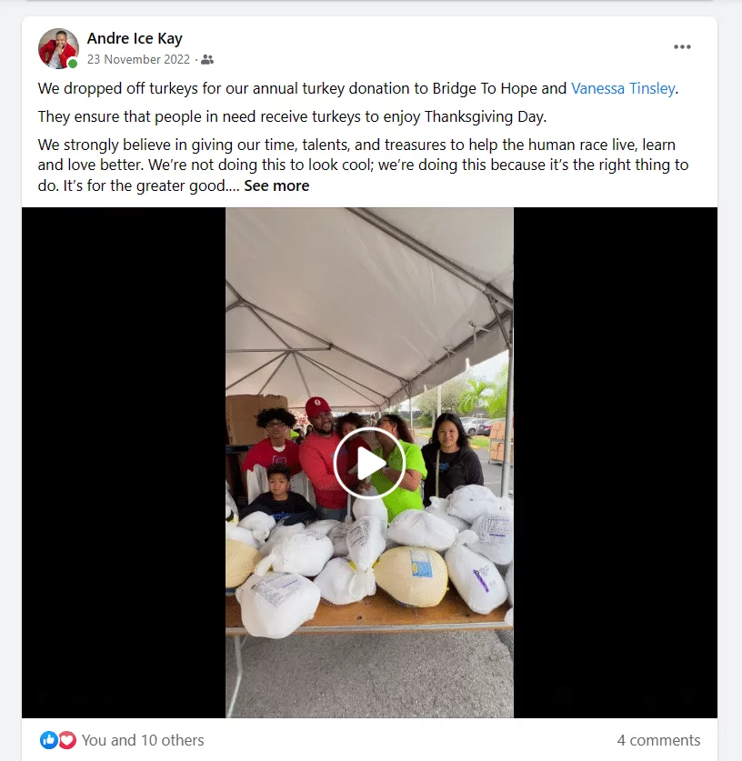 O postare a lui Andre Ice Kay, fondatorul Sociallybuzz, care oferă donația anuală de curcan a companiei sale către „Bridge To Hope și Vanessa Tinsley”