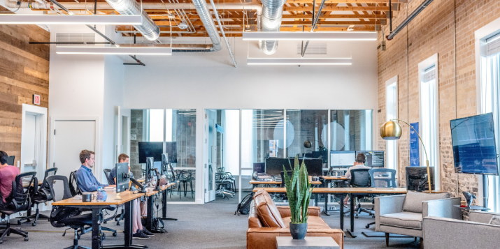 Utiliser les médias sociaux pour améliorer la qualité des leads : trucs et astuces pour les spécialistes du marketing B2B