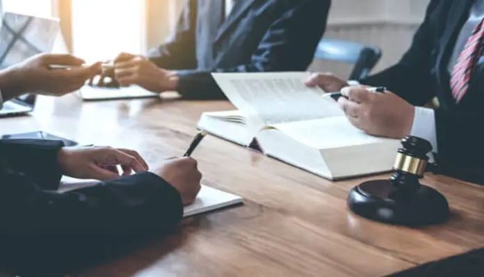 Stratégies pour une traduction juridique réussie - Tycoonstory | Tycoonstory Médias Strategies for Successful Legal Translation