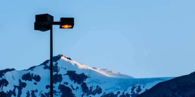 alam dan listrik disandingkan