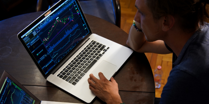 社交媒體潛在客戶開發：如何使用 Oktopost 與 CRM 和 MAP 的集成