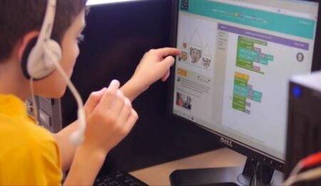 Çocuklar ve Yeni Başlayanlar İçin Programlama: Scratch'te Kodlamayı Öğrenin
