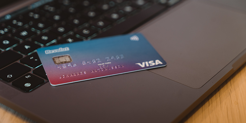 รถวีซ่าโดยแล็ปท็อป