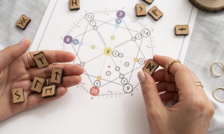 Cribbage Stratejisi: Oyun Sonu Ustalığı için Gelişmiş Taktikler
